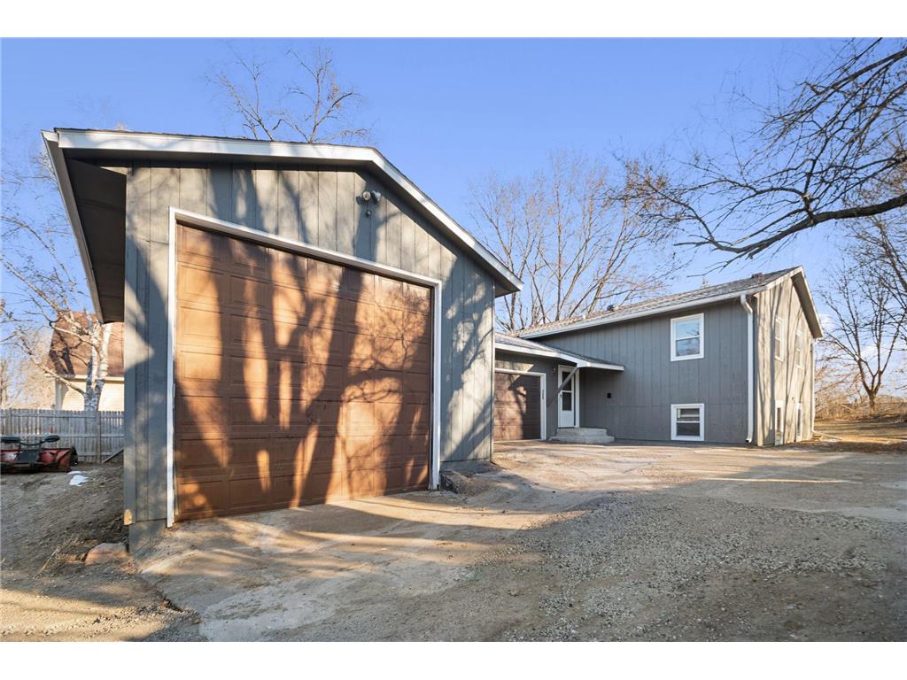 2021 Hopkins Crossroad Minnetonka MN 55305 6643965 image1