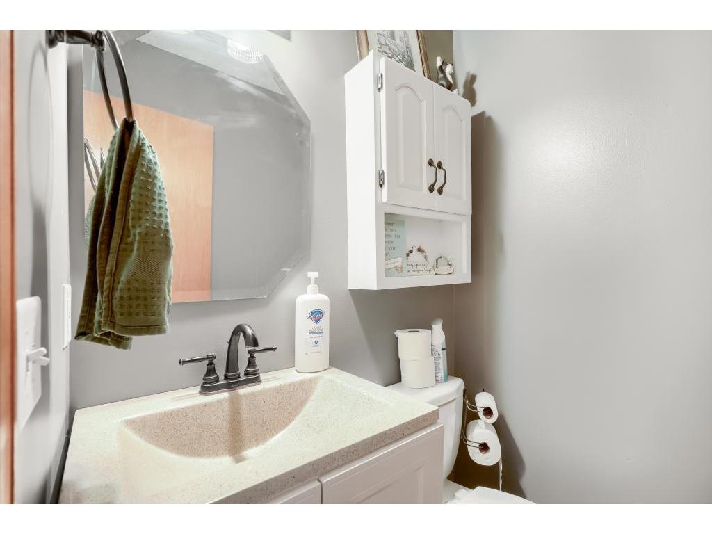 2021 Southcross Drive W #105 Burnsville MN 55306 7023887 image6
