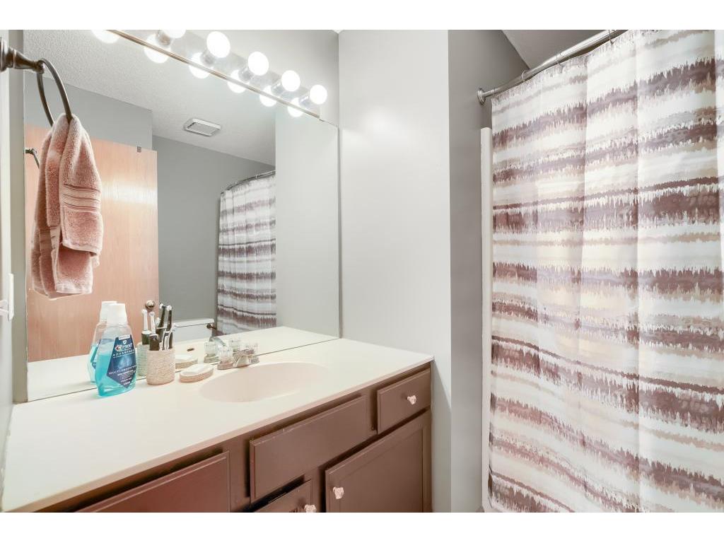 2021 Southcross Drive W #105 Burnsville MN 55306 7023887 image9