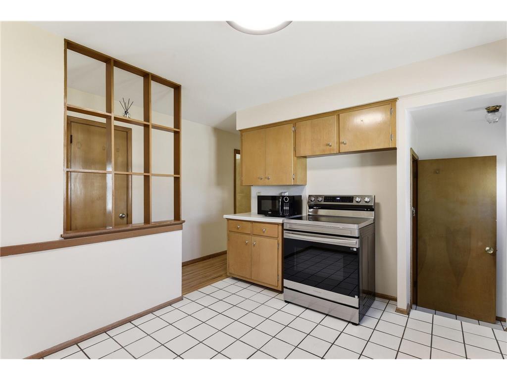 2021 Worcester Avenue Saint Paul MN 55116 7074932 image11