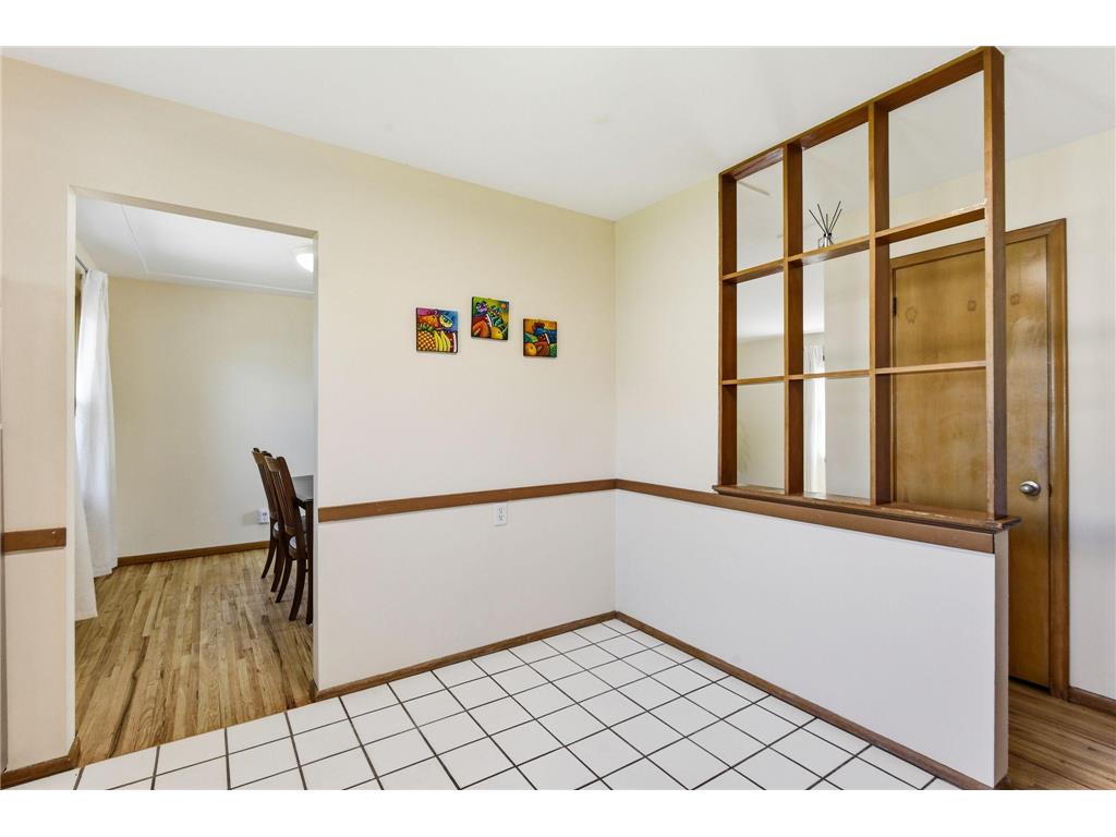 2021 Worcester Avenue Saint Paul MN 55116 7074932 image12