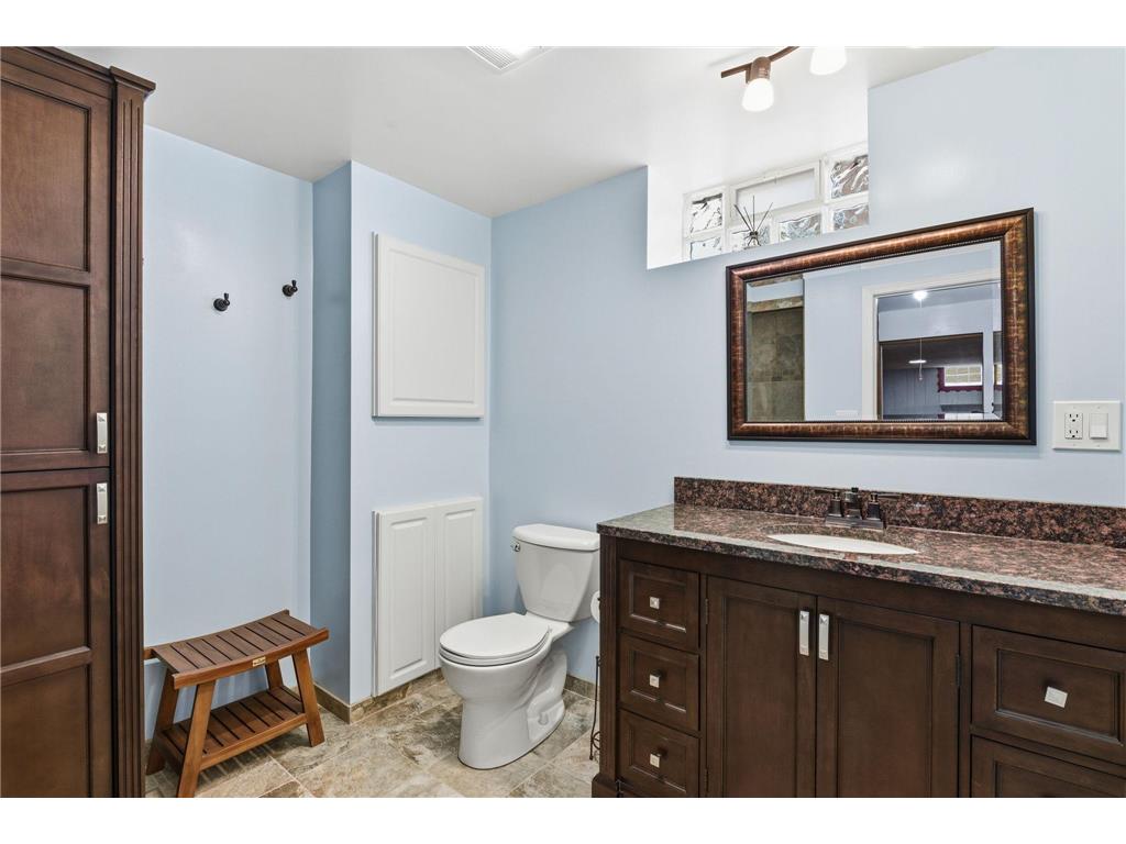2021 Worcester Avenue Saint Paul MN 55116 7074932 image25