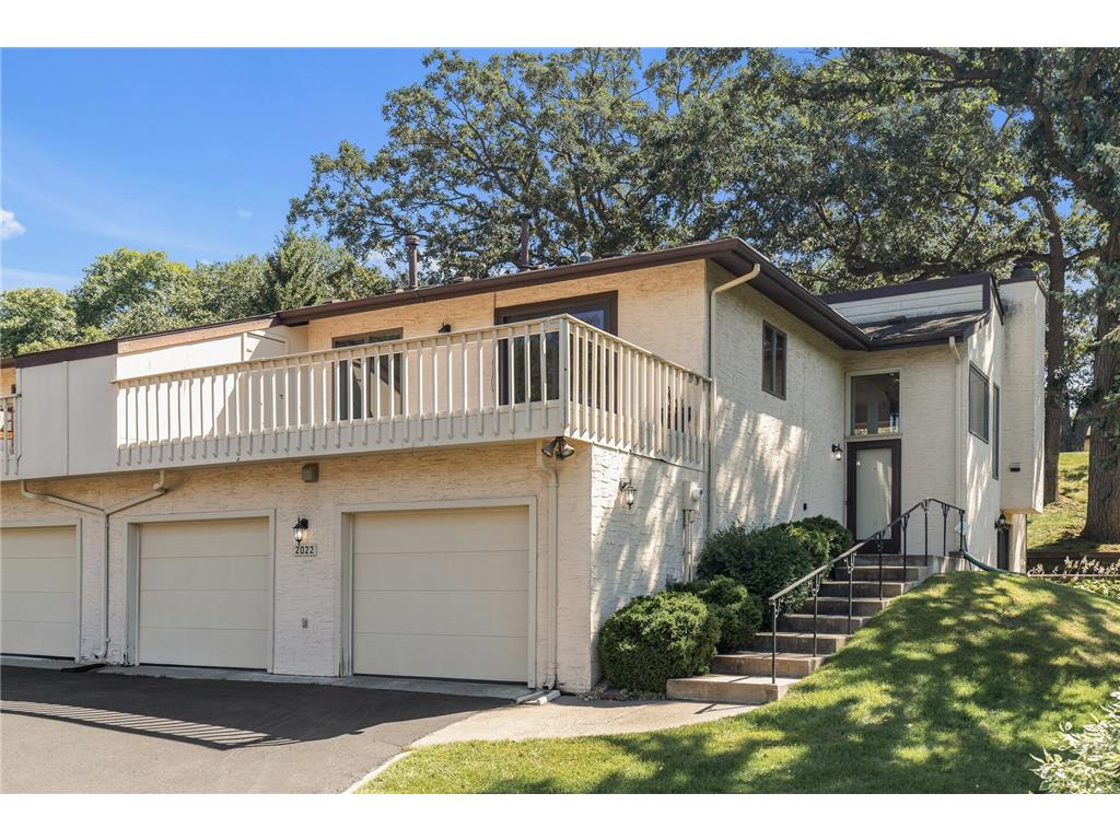 2022 Charlton Ridge West Saint Paul MN 55118 6611728 image1