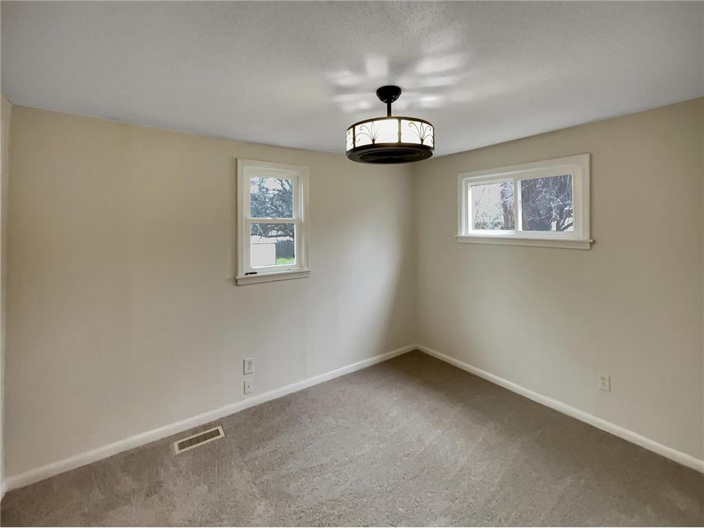 2022 English Street Maplewood MN 55109 6823073 image10