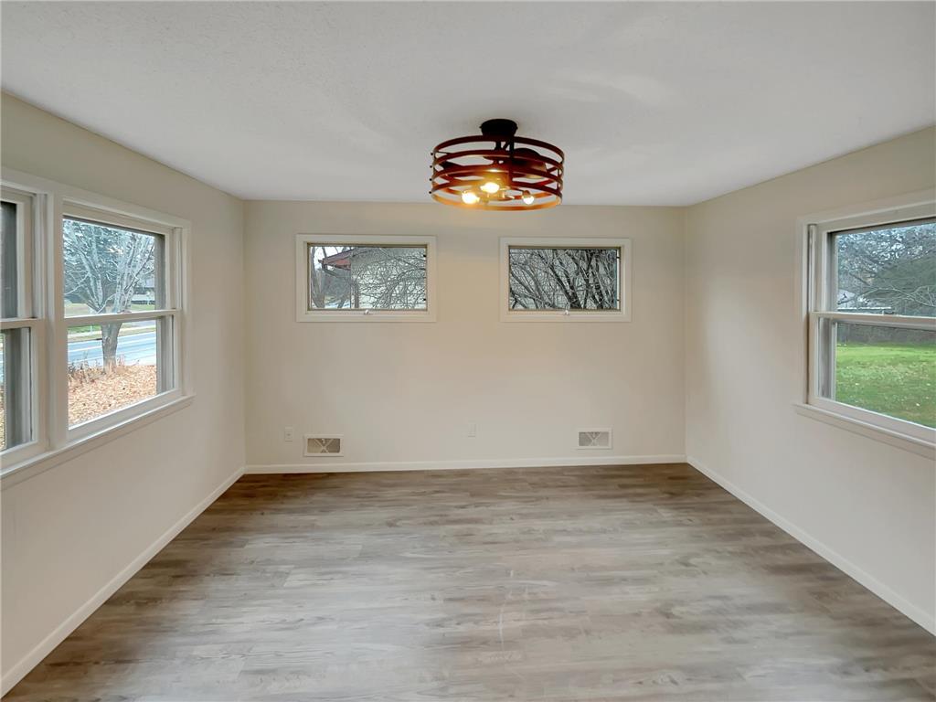 2022 English Street Maplewood MN 55109 6823073 image13