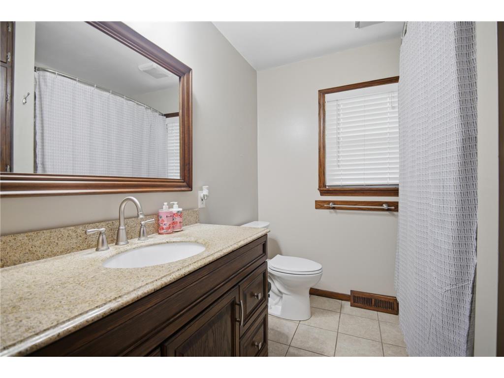 2022 Grand Avenue Albert Lea MN 56007 7092367 image18