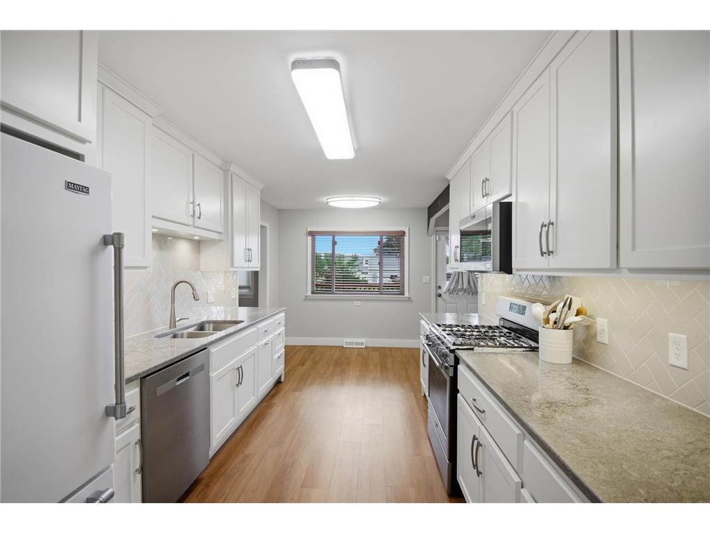 2022 Grand Avenue Albert Lea MN 56007 7092367 image4