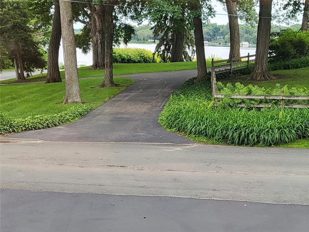 2022 Lake Road Minnetonka Beach MN 55391 - Lake Minnetonka 6740727 image1