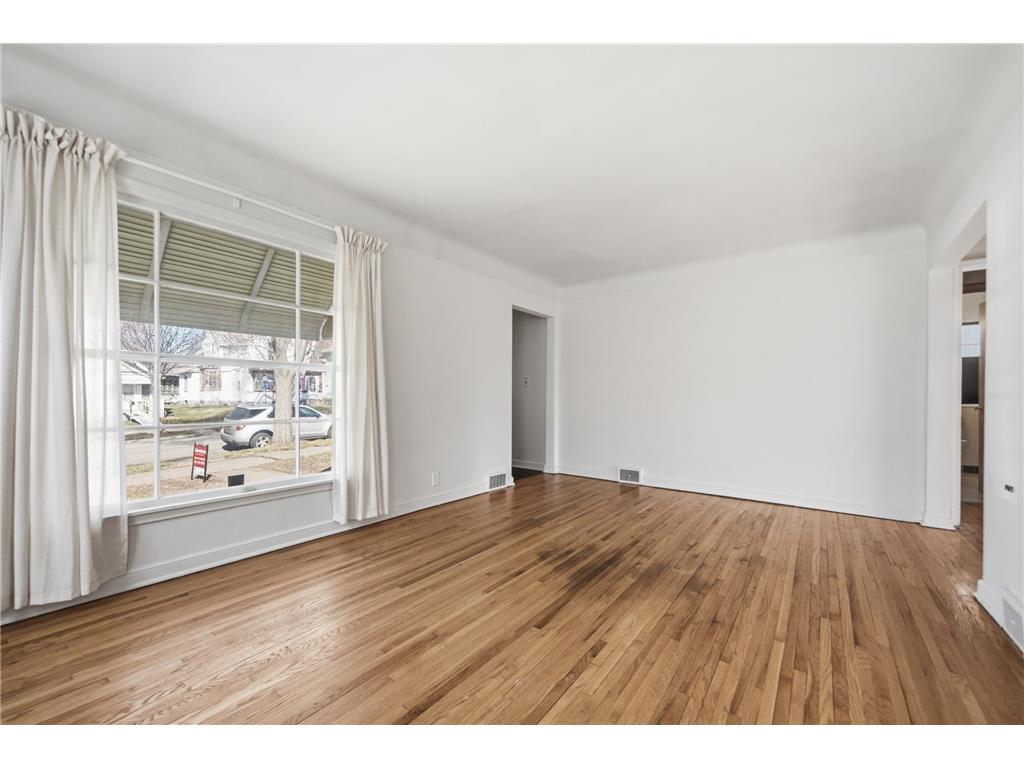2022 Sheridan Avenue N Minneapolis MN 55411 7055575 image13