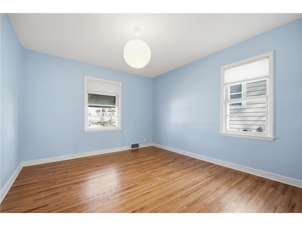 2022 Sheridan Avenue N Minneapolis MN 55411 7055575 image20