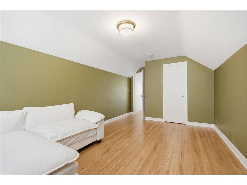 2022 Sheridan Avenue N Minneapolis MN 55411 7055575 image23