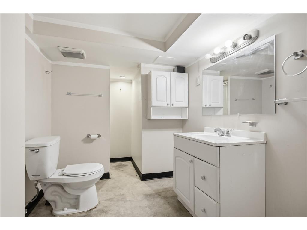 2022 Sheridan Avenue N Minneapolis MN 55411 7055575 image25