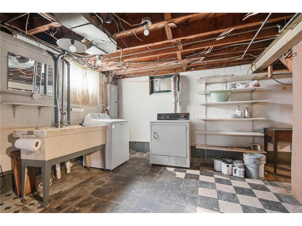 2022 Sheridan Avenue N Minneapolis MN 55411 7055575 image28