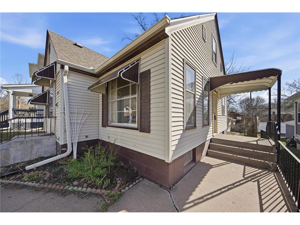 2022 Sheridan Avenue N Minneapolis MN 55411 7055575 image4