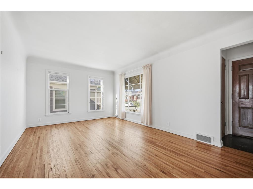 2022 Sheridan Avenue N Minneapolis MN 55411 7055575 image9