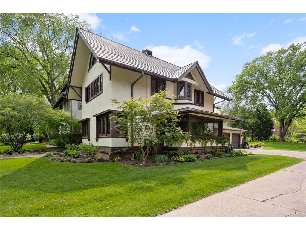 2022 Summit Avenue Saint Paul MN 55105 6730522 image1