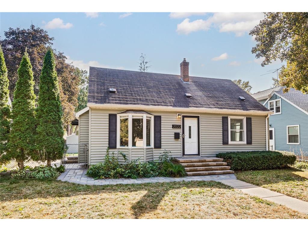 2022 Thure Avenue Saint Paul MN 55116 6616294 image1