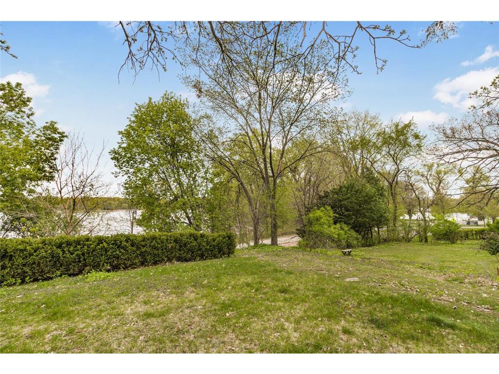 2024 Cedar Lake Parkway Minneapolis MN 55416 - Cedar 7039052 image2