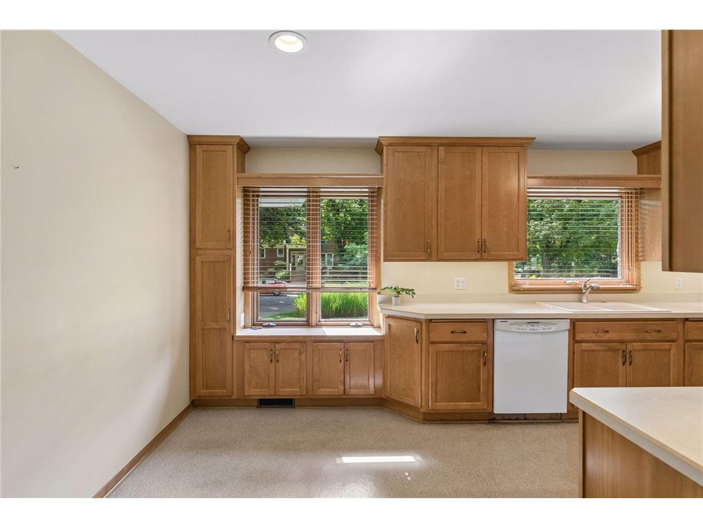 2024 Drew Avenue S Minneapolis MN 55416 7108896 image18