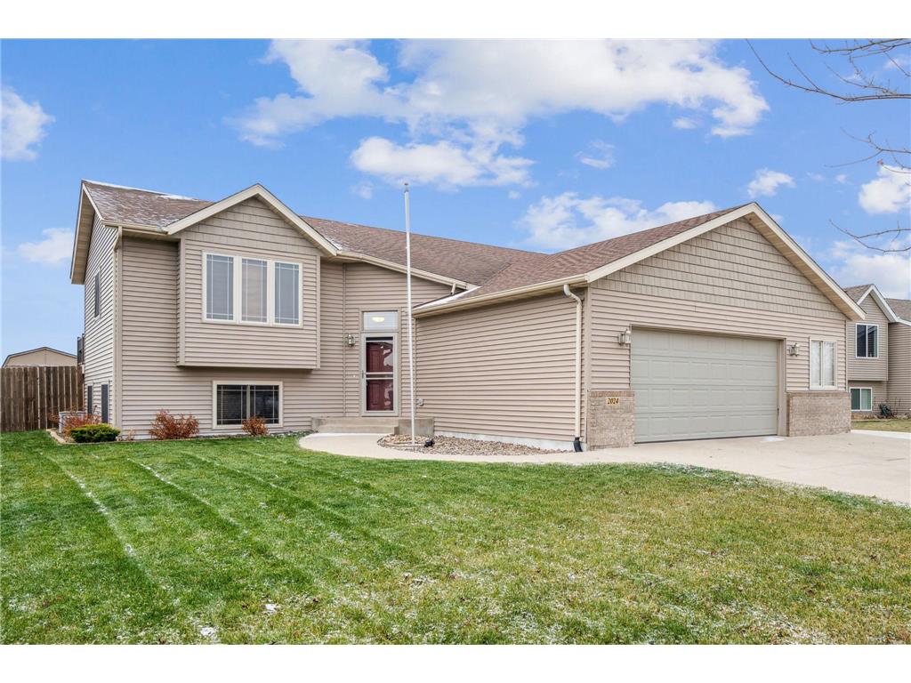 2024 Harbour Oak Drive SE Owatonna MN 55060 6540695 image1