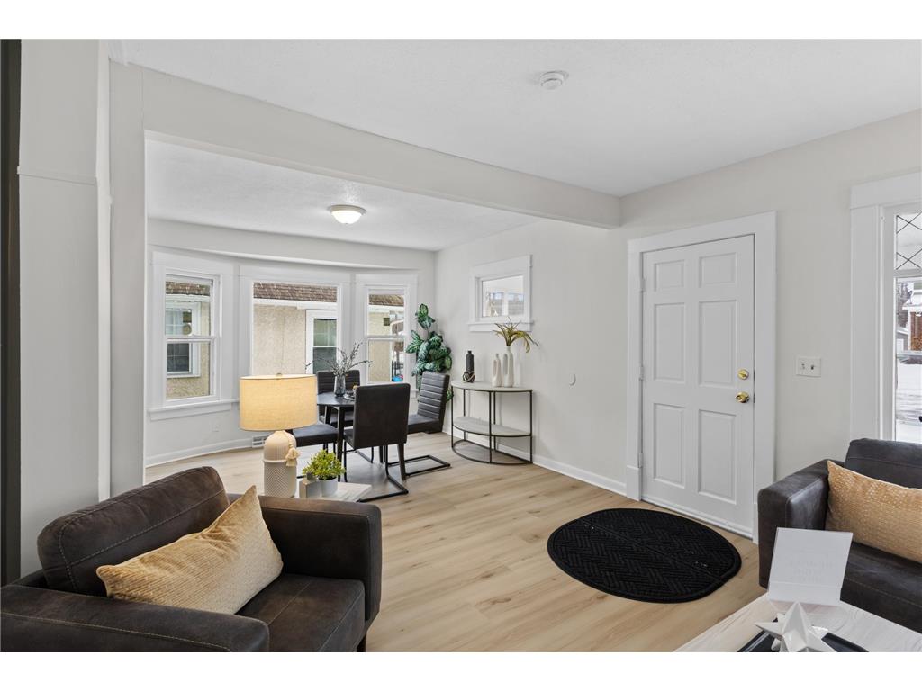 2024 Queen Avenue N Minneapolis MN 55411 7010261 image1