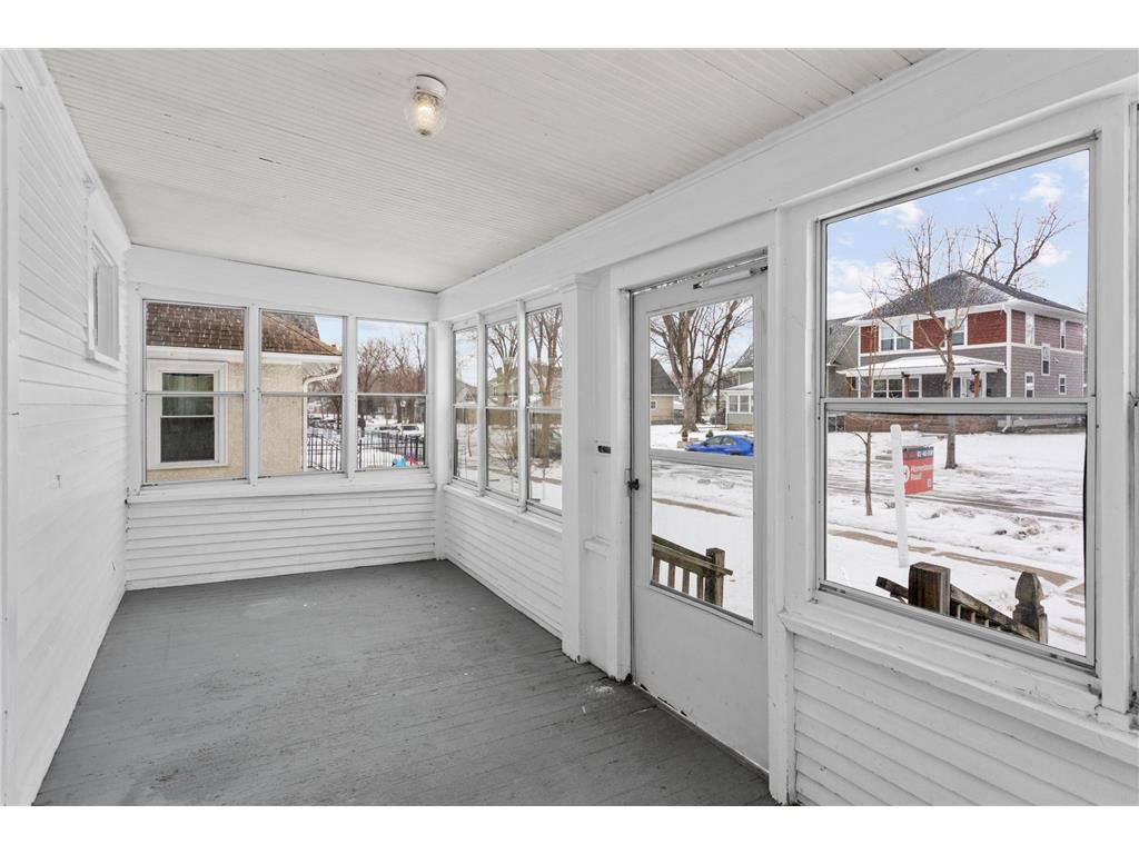 2024 Queen Avenue N Minneapolis MN 55411 7010261 image16
