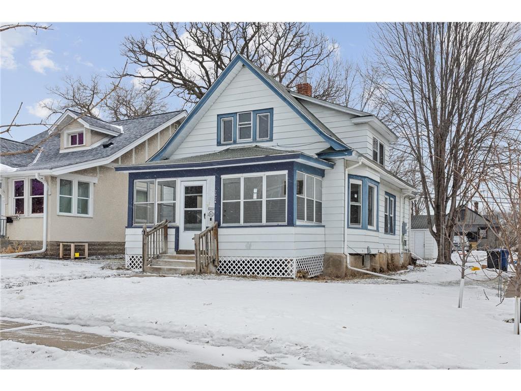 2024 Queen Avenue N Minneapolis MN 55411 7010261 image2