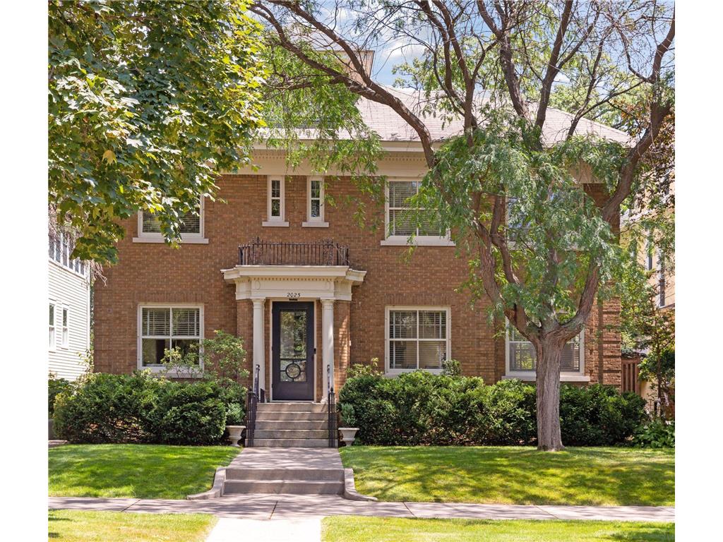 2025 Kenwood Parkway, Minneapolis, MN, 55405 MLS 6236770 Edina Realty