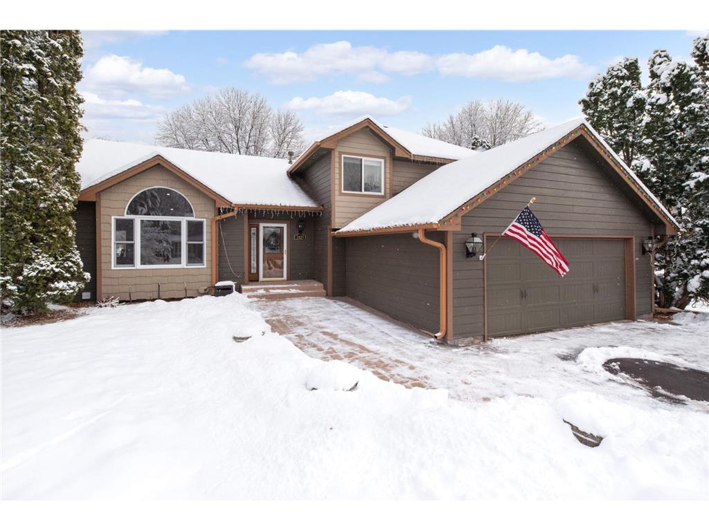 2025 Oak Glen Trail, Stillwater, MN, 55082 MLS 6317782 Edina Realty