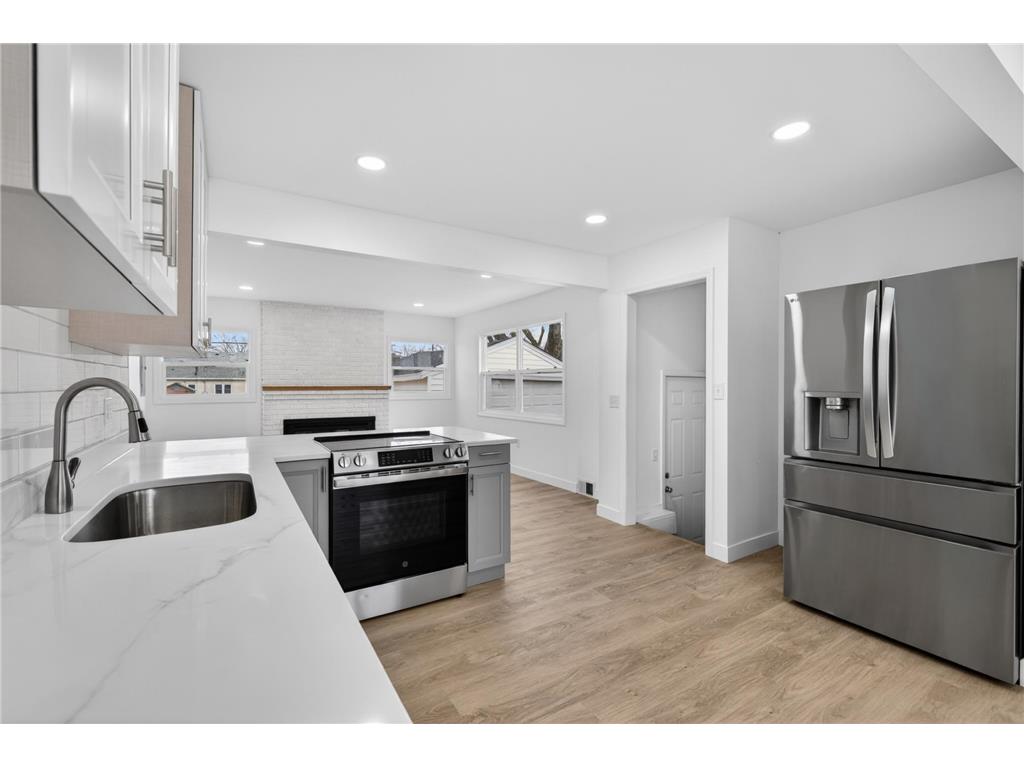2026 Ames Avenue E Saint Paul MN 55119 7057279 image2
