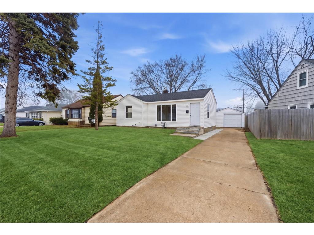 2026 Ames Avenue E Saint Paul MN 55119 7057279 image25