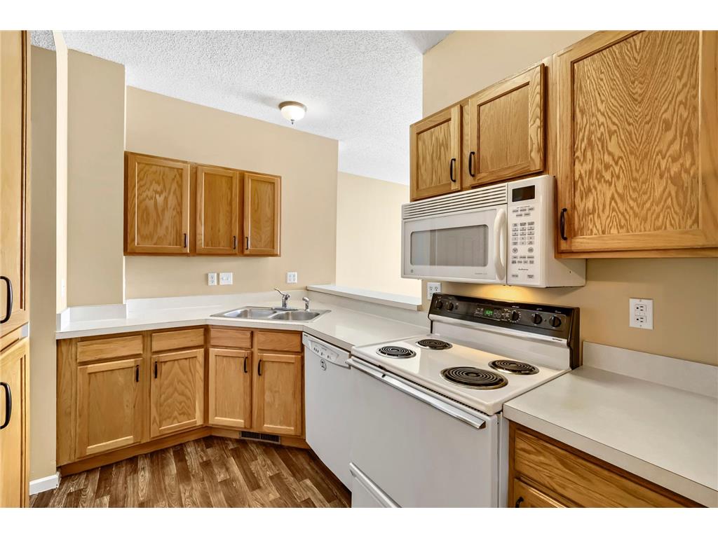 2026 Mainstreet Hopkins MN 55343 7075673 image2