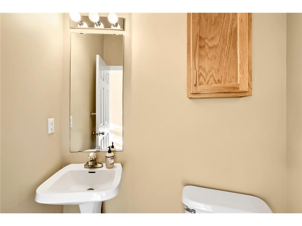 2026 Mainstreet Hopkins MN 55343 7075673 image6