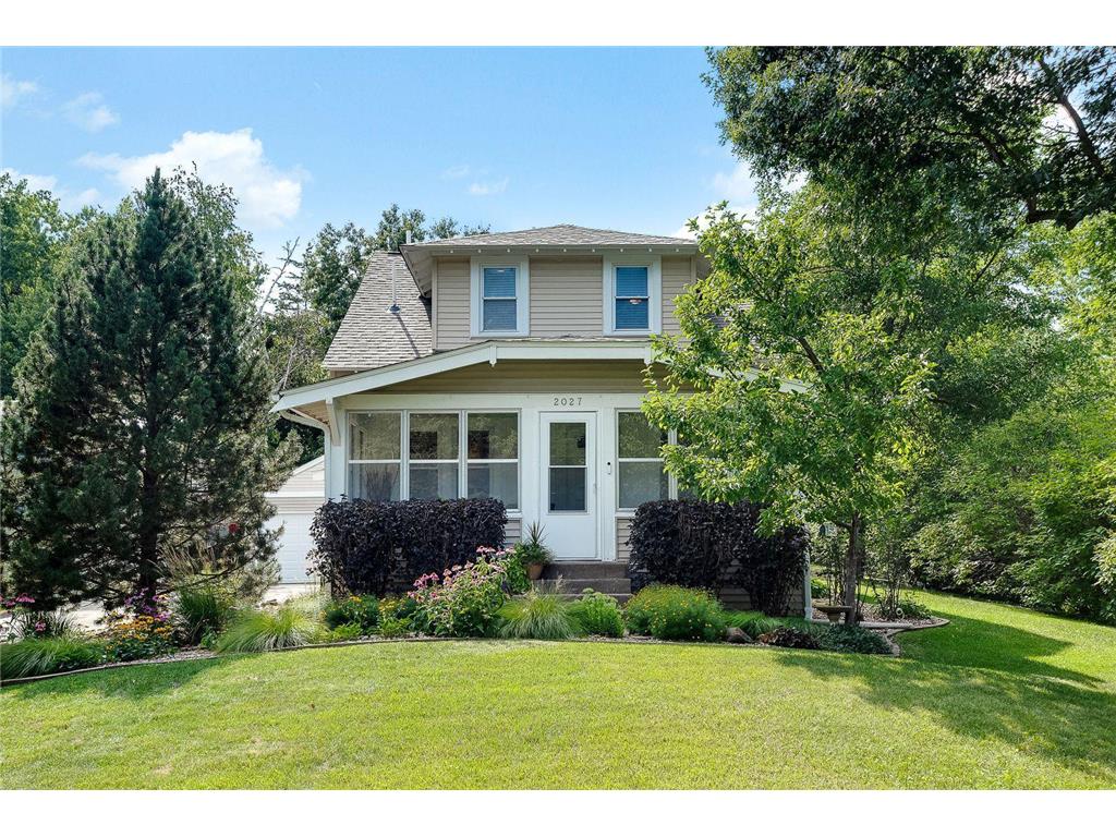 2027 Margaret Street N North Saint Paul MN 55109 6411425 image1