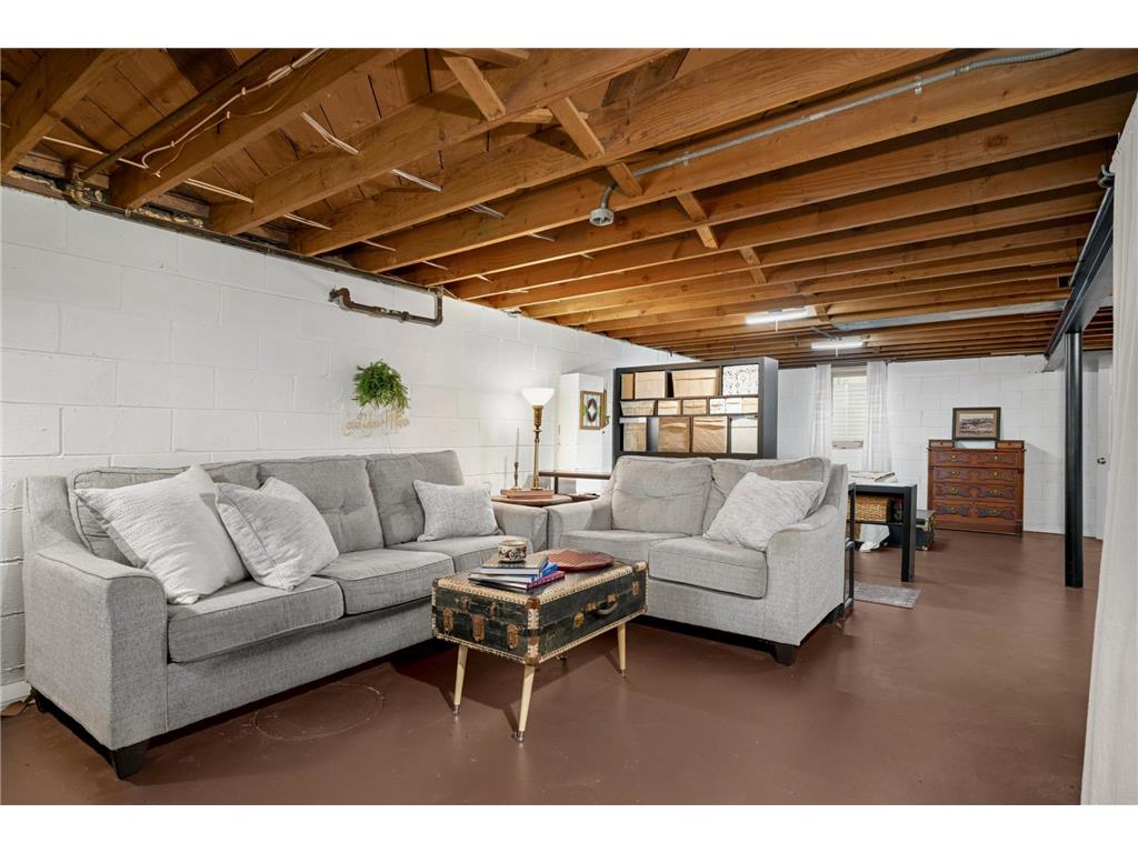 2027 Thure Avenue Saint Paul MN 55116 6784948 image23