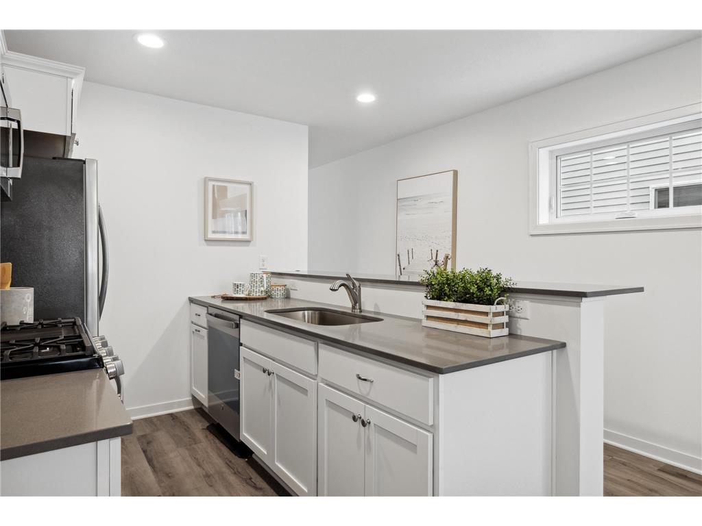 2030 James Avenue N Minneapolis MN 55411 6826626 image10