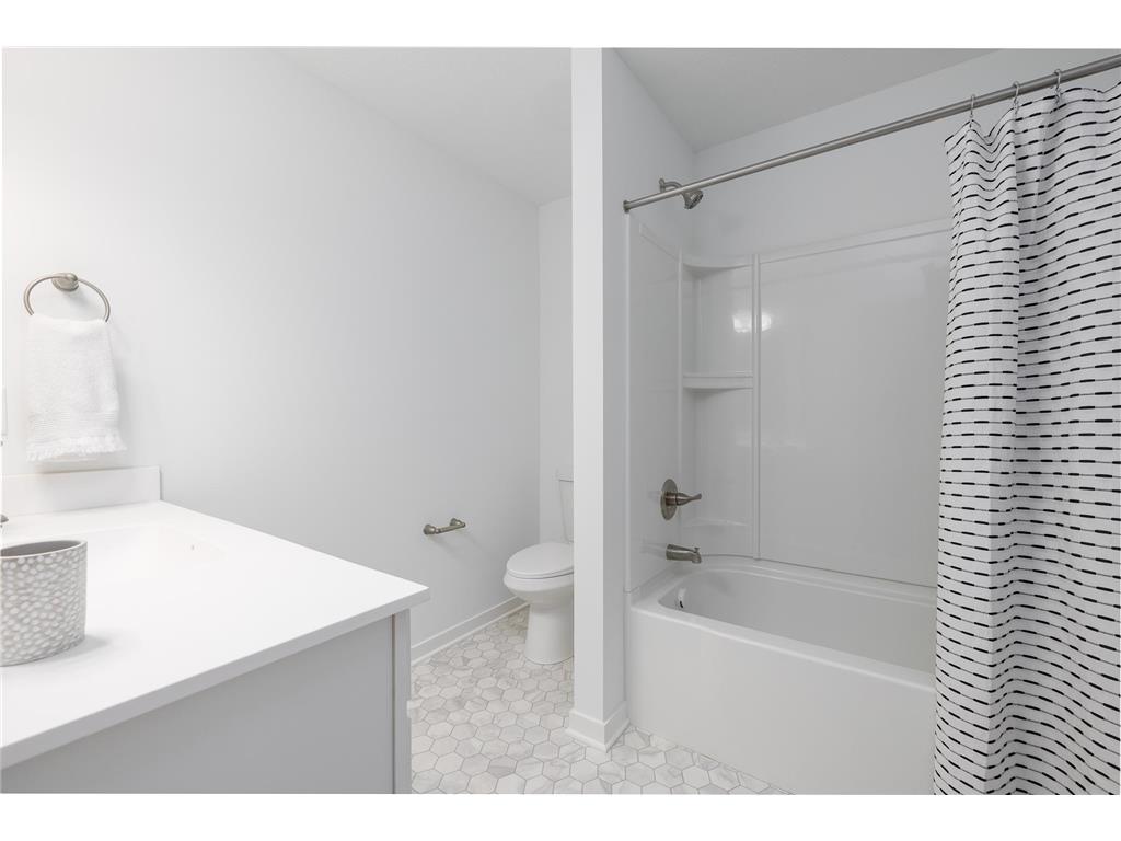 2028 James Avenue N Minneapolis MN 55411 6806079 image19