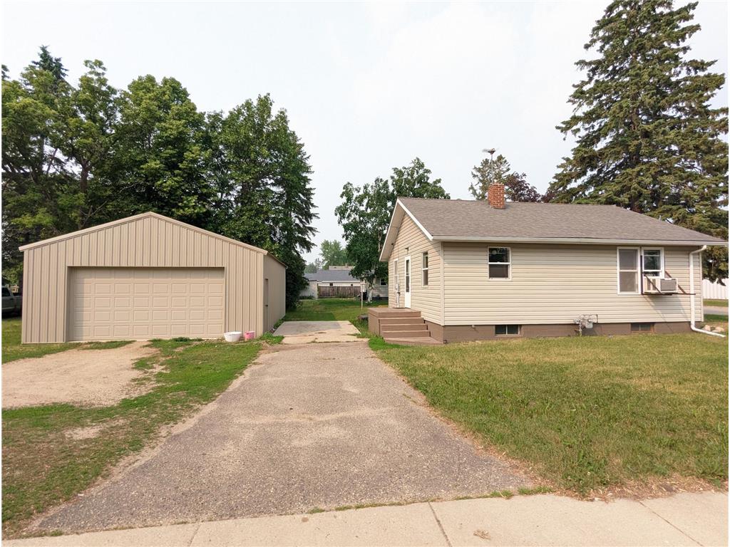 203 1st Street NW Wadena MN 56482 6387578 image1