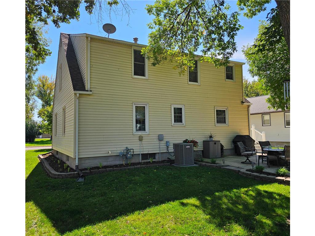 203 3rd Avenue E Lamberton MN 56152 6790033 image39