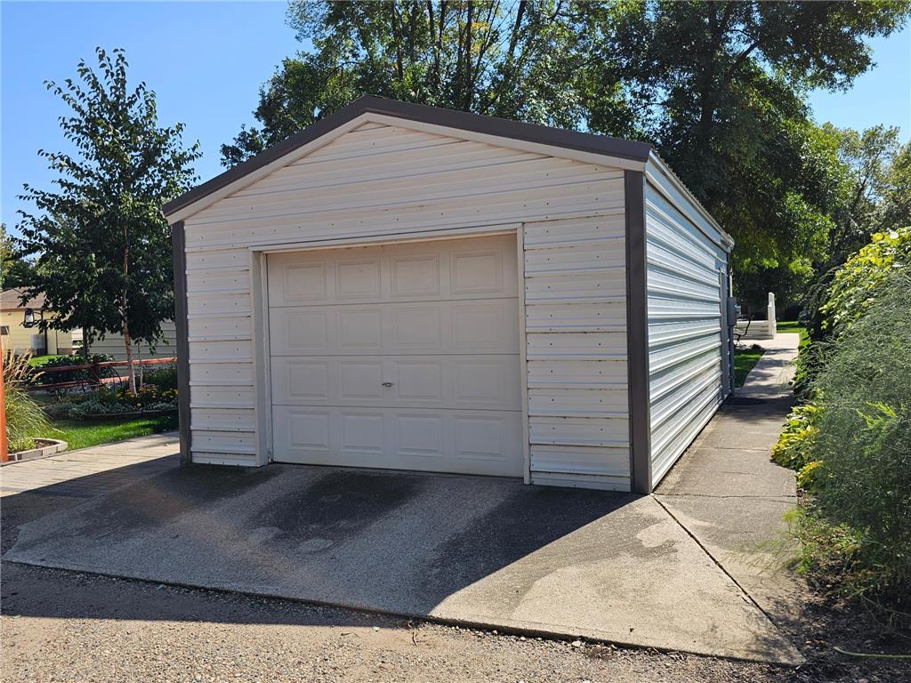 203 3rd Avenue E Lamberton MN 56152 6790033 image40