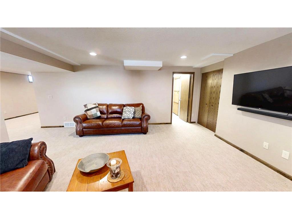 203 3rd Street SW Medford MN 55049 7046319 image28