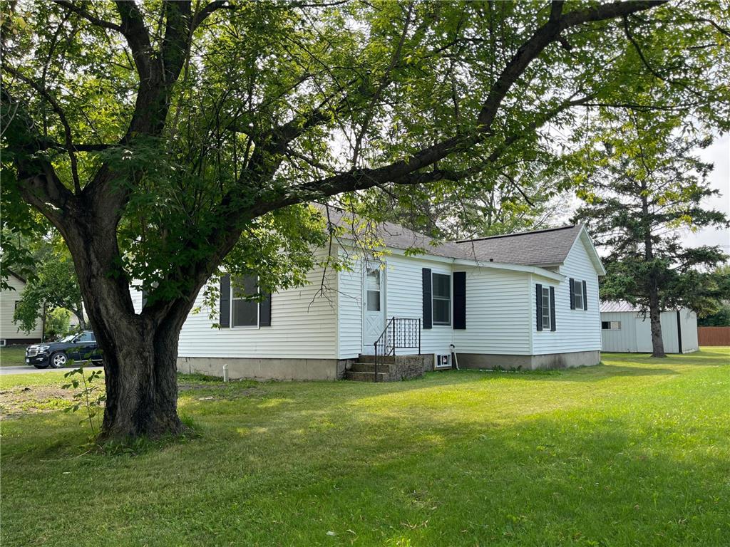 203 5th Avenue NW Baudette MN 56623 6421046 image1