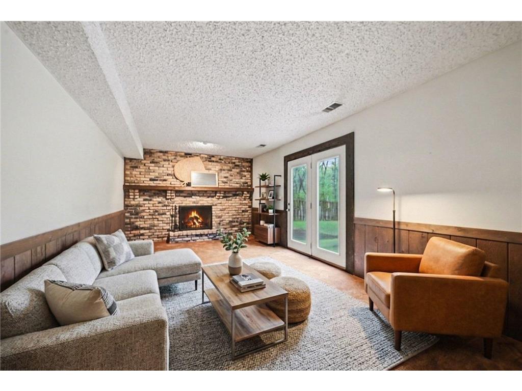 203 Belmont Court Apple Valley MN 55124 7054425 image40