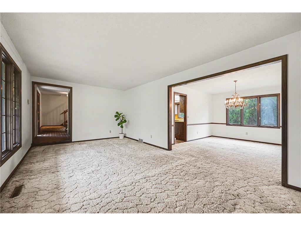 203 Belmont Court Apple Valley MN 55124 7054425 image5