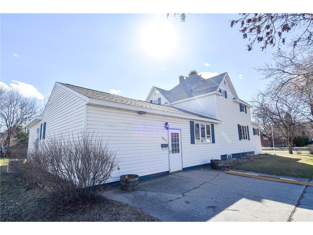 203 E Fletcher Avenue Warren MN 56762 7061881 image1