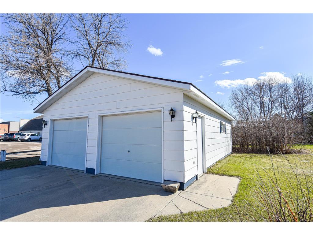 203 E Fletcher Avenue Warren MN 56762 7061881 image9