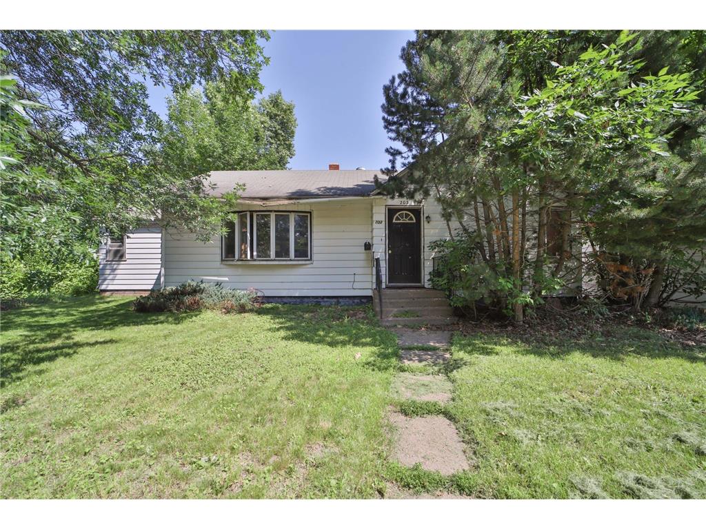 203 E Main Street Crosby MN 56441 6714384 image1