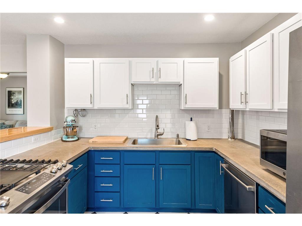 203 John Avenue N Cologne MN 55322 7072420 image4