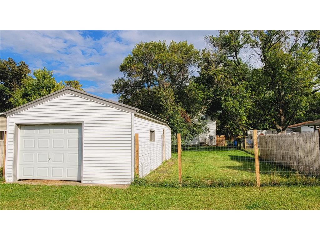 203 N Monroe Street Minneota MN 56264 7068009 image27