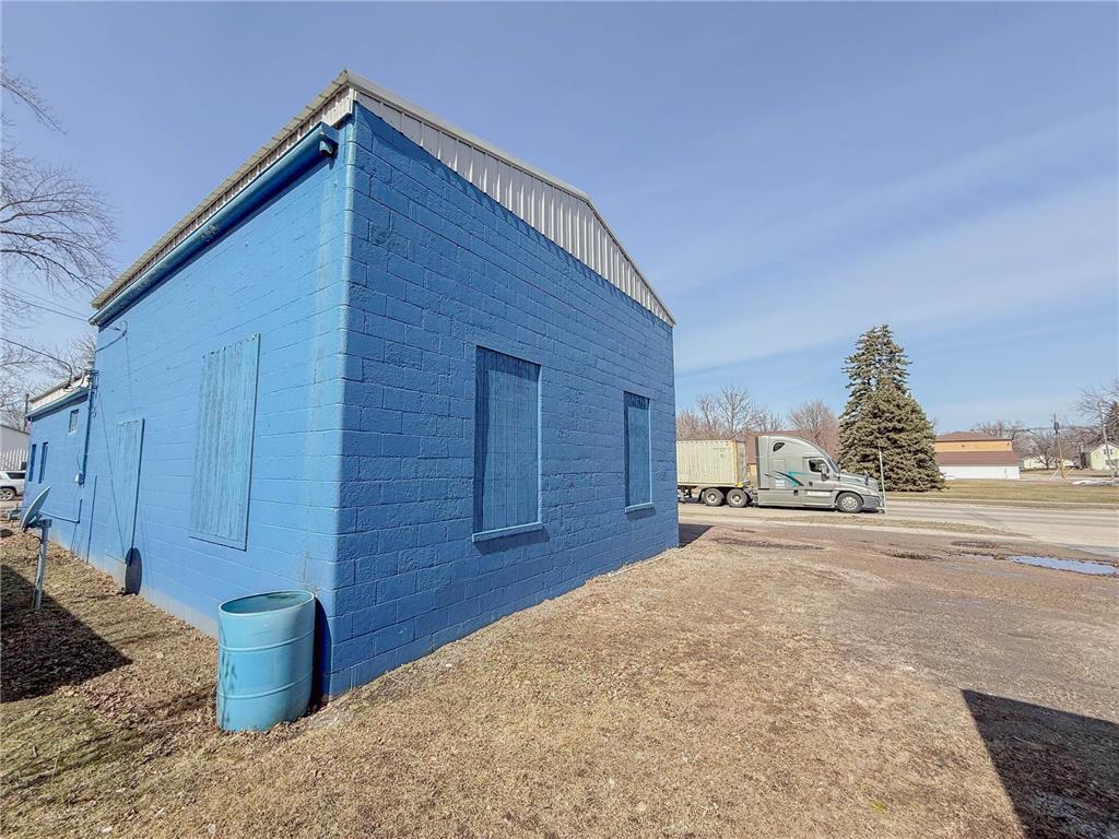 203 Park Avenue E Renville MN 56284 7045097 image8